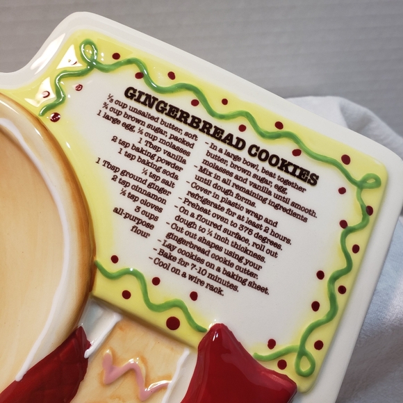 Beautiful New Temptations Gingerbread Receipe Plate and mini Cookie cutter - Picture 3 of 9